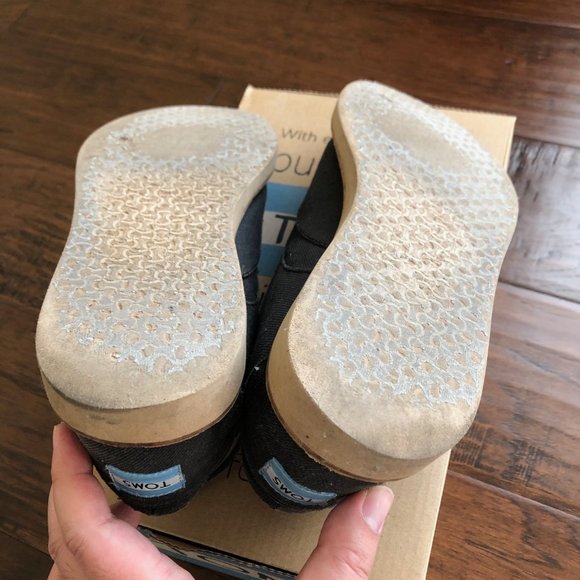 Toms mens gray Brogue shoes size 8.5 with box - Picture 5 of 8